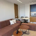 Two Bedroom Modern Seaview Appartement *