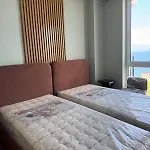 Two Bedroom Modern Seaview *