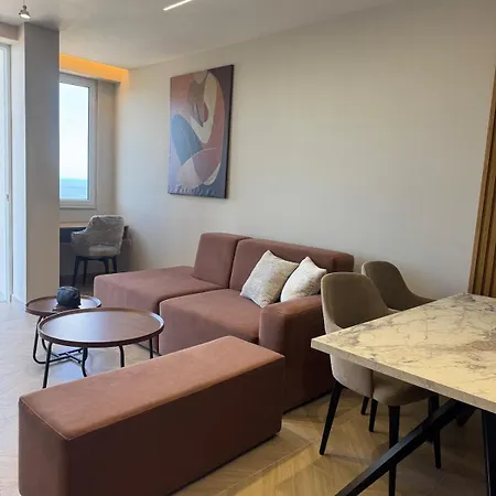 Apartamento Two Bedroom Modern Seaview