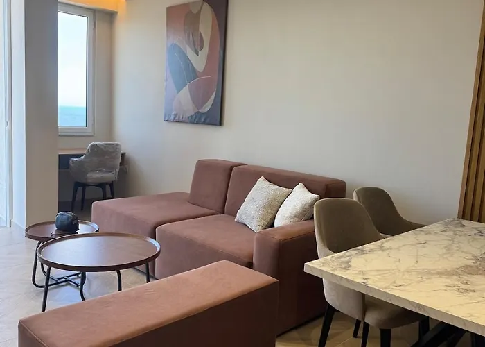 Apartment Two Bedroom Modern Seaview