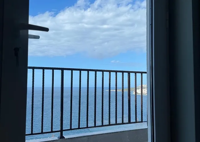 Two Bedroom Modern Seaview Apartment Sarande