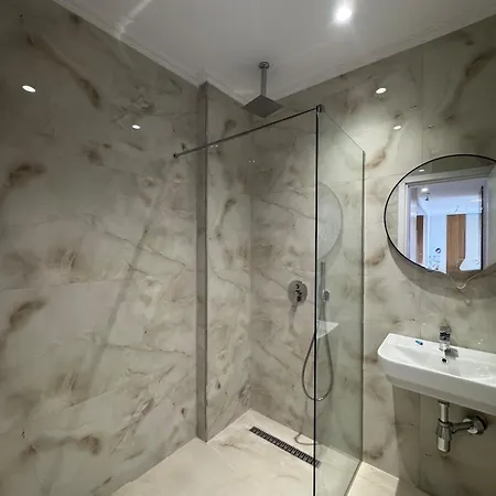 Two Bedroom Modern Seaview