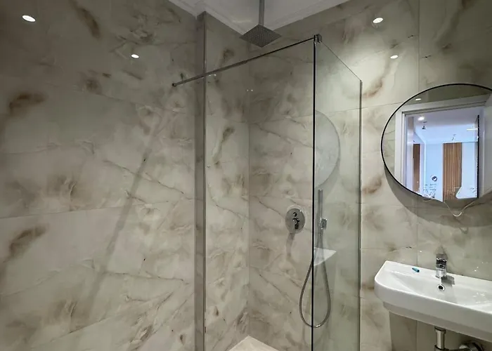 Two Bedroom Modern Seaview