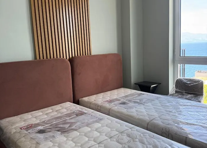 Two Bedroom Modern Seaview *