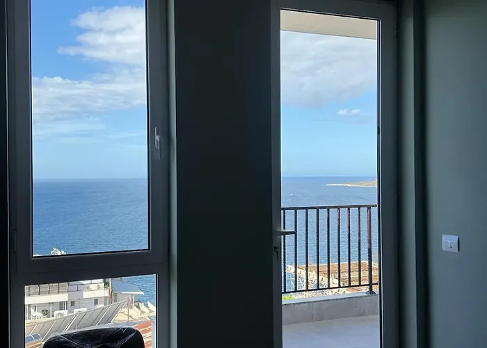 Two Bedroom Modern Seaview